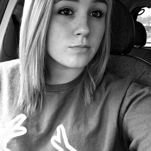 Meet your Posher, Makaya